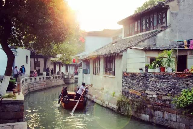 为什么有的画家只有去世后作品才值钱？